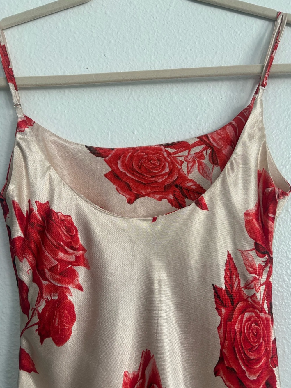 MESHKI Red Rose Champagne Satin Slip Maxi Dress Size S - Picture 8 of 16